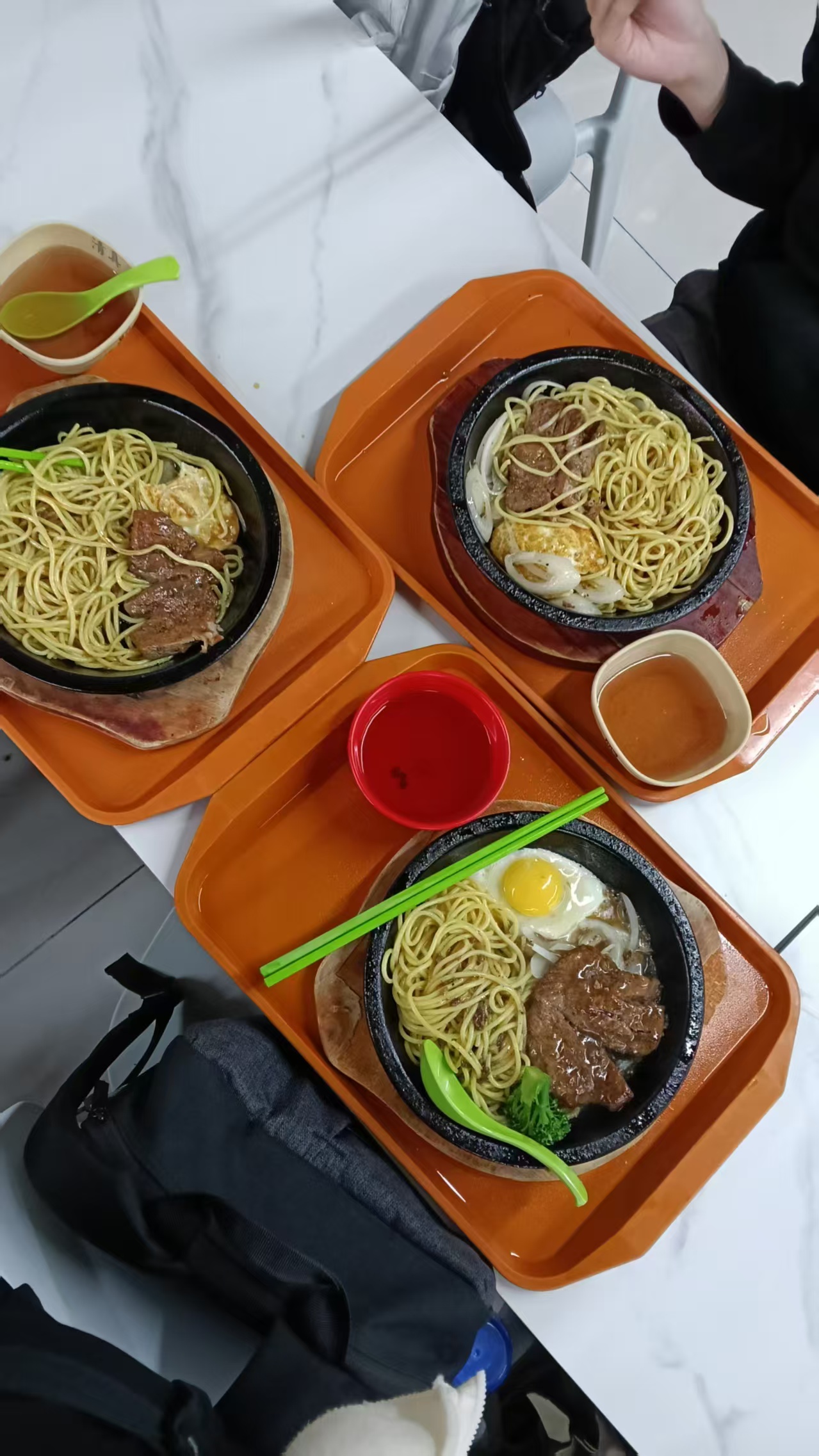 Makanan Kantin Halal